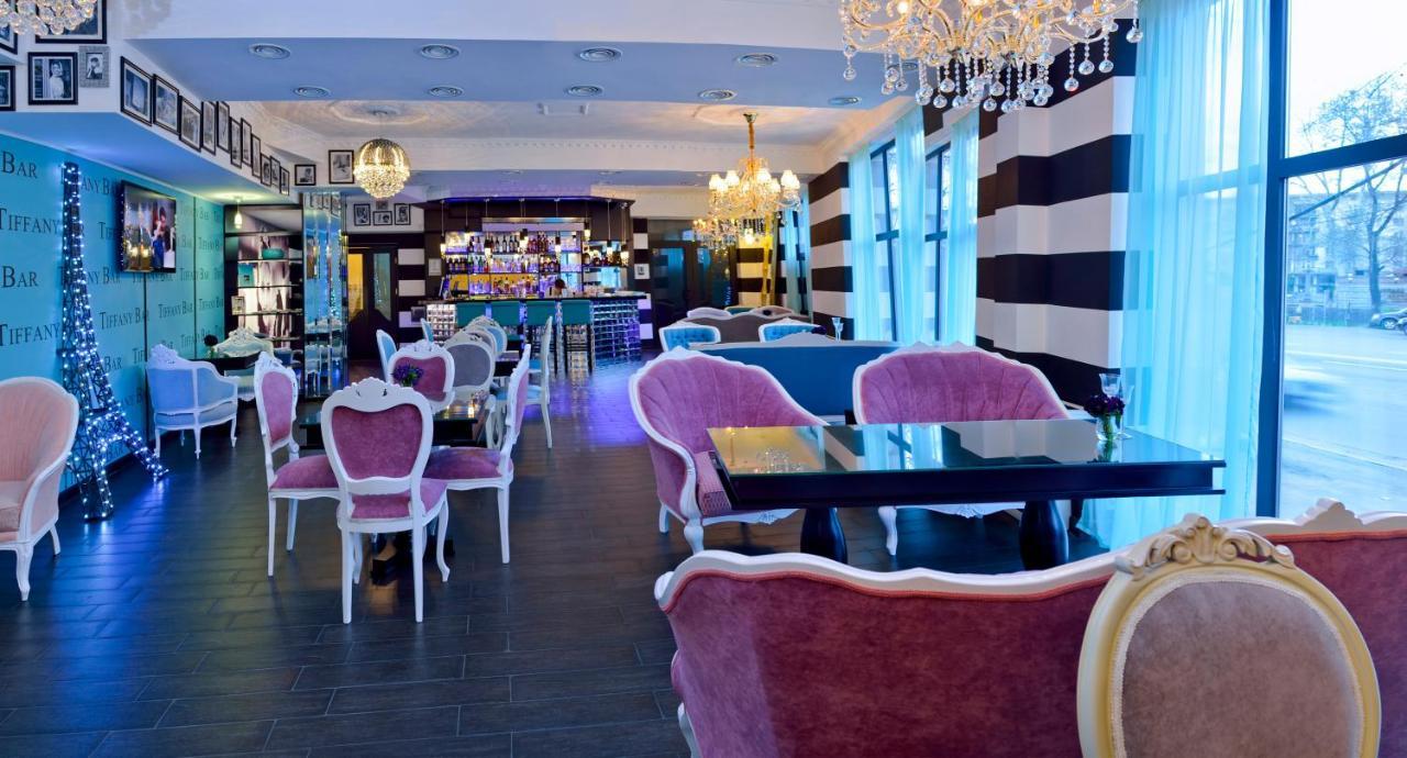 리버 사이드 호텔 츠빌리시 트빌리시 외부 사진 Restaurant