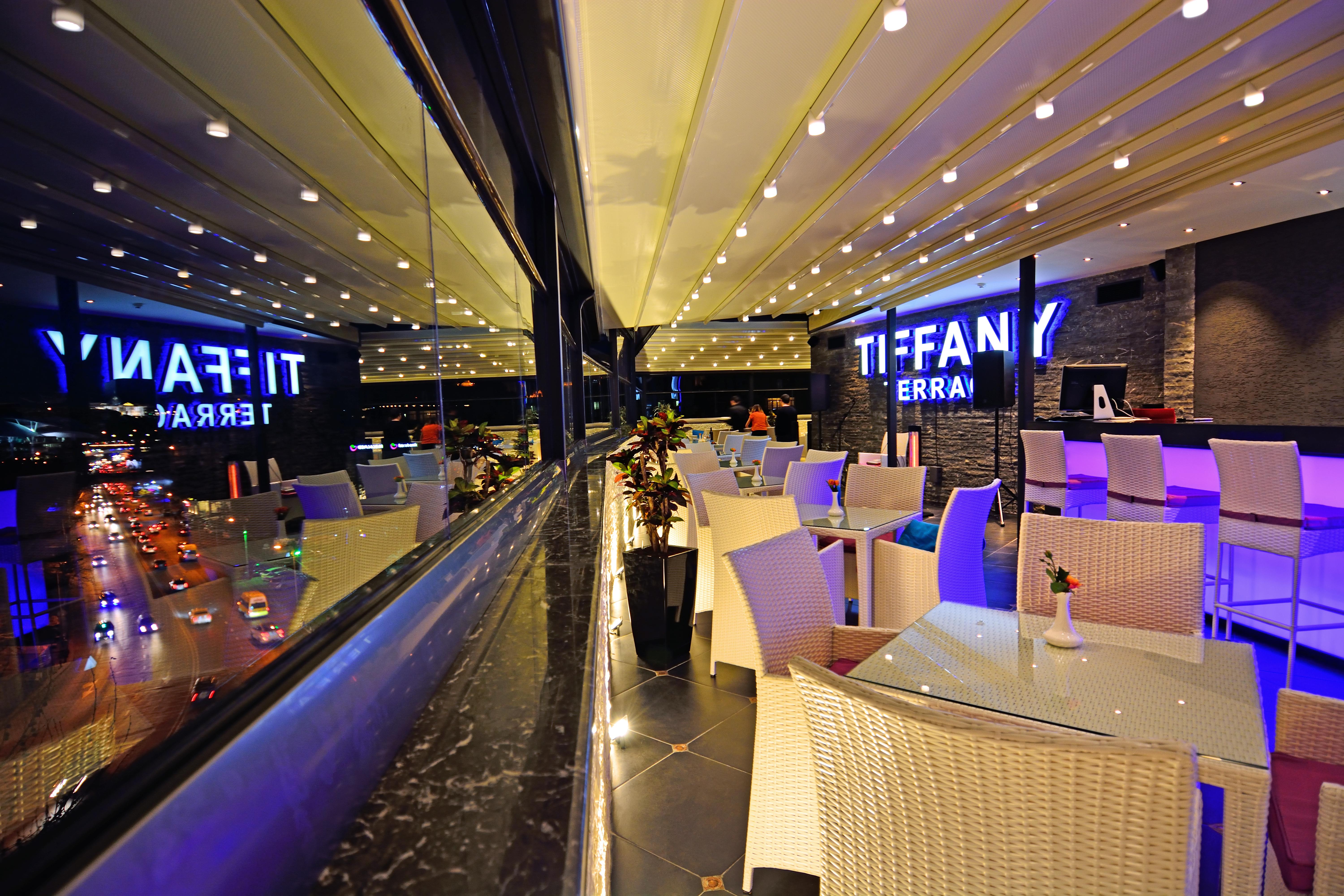 리버 사이드 호텔 츠빌리시 트빌리시 외부 사진 The interior of the restaurant