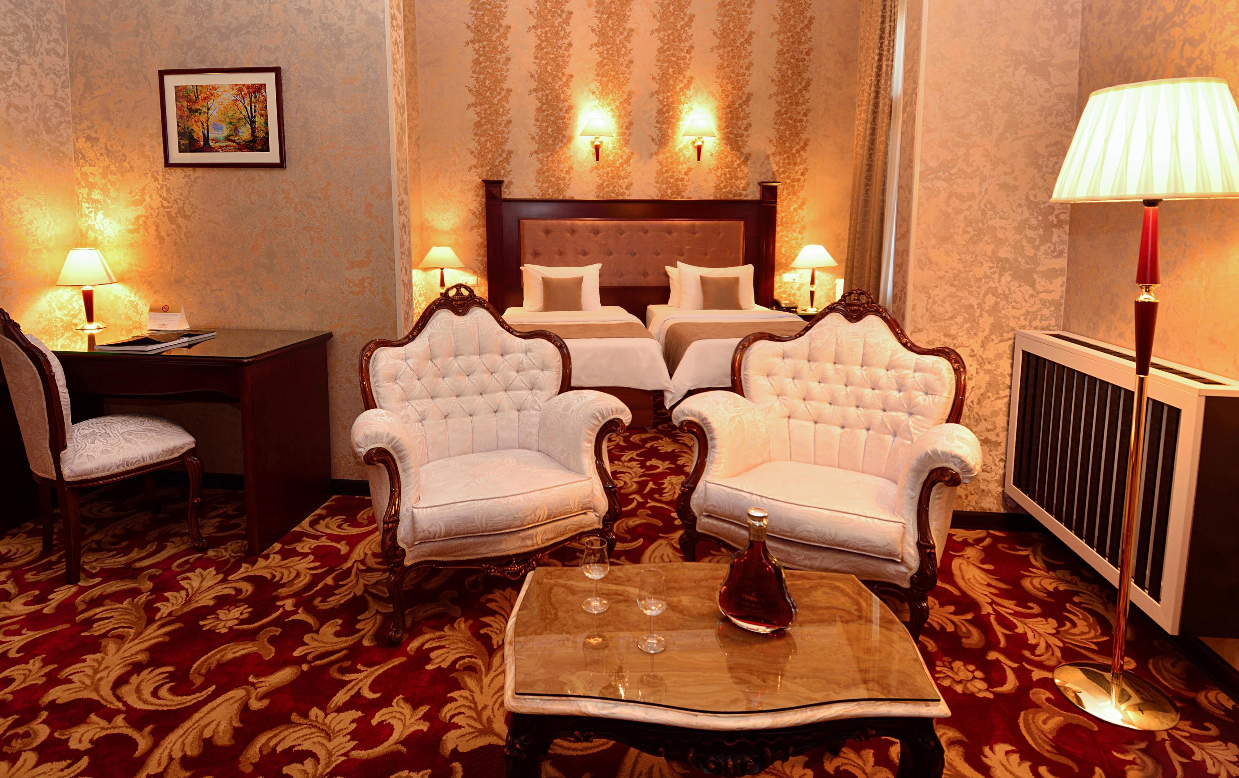 리버 사이드 호텔 츠빌리시 트빌리시 외부 사진 A suite at the hotel