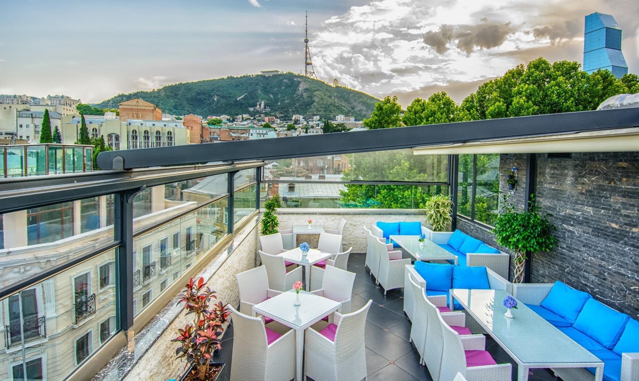 리버 사이드 호텔 츠빌리시 트빌리시 외부 사진 Sky Bar