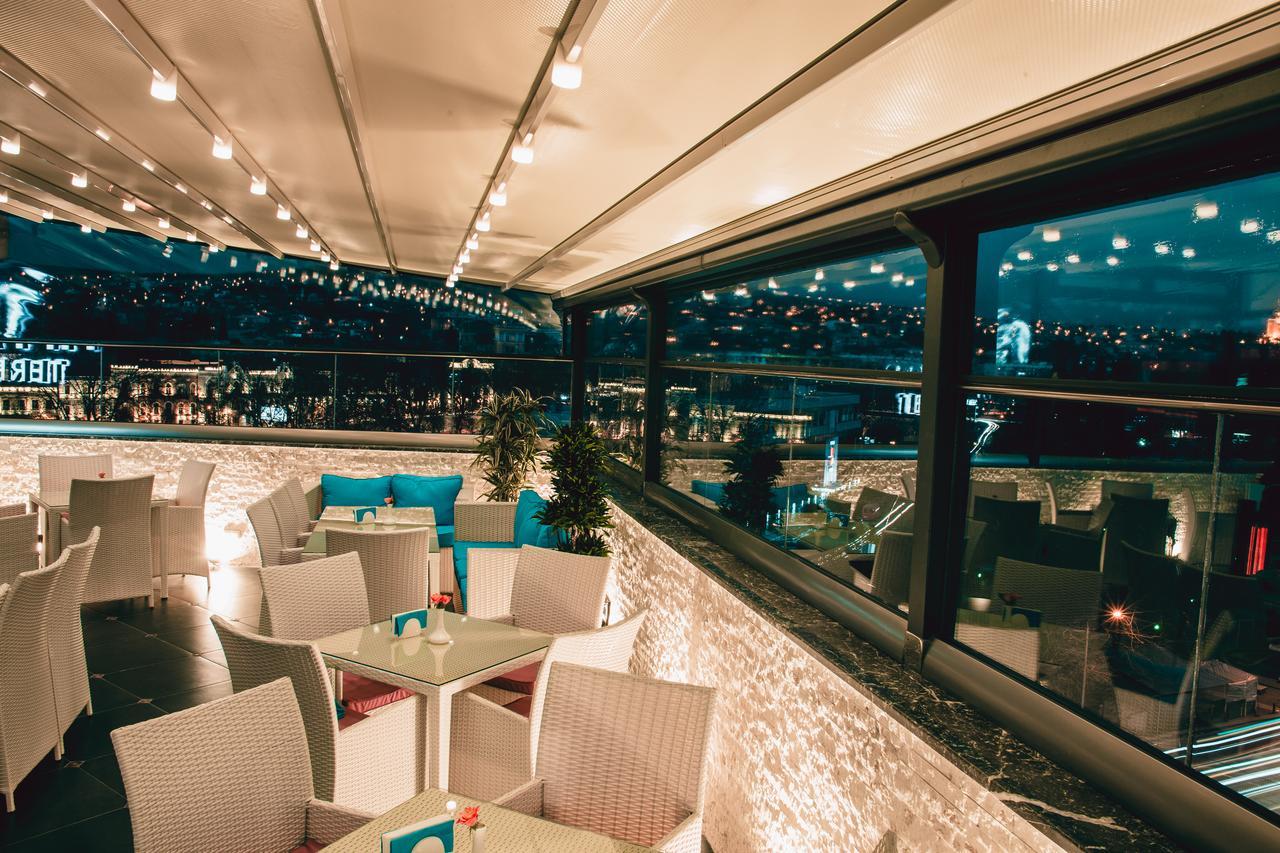 리버 사이드 호텔 츠빌리시 트빌리시 외부 사진 The Sky Bar