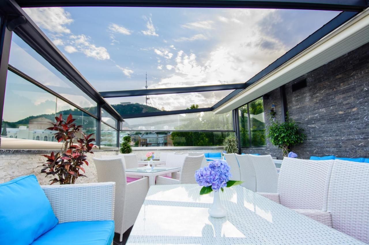 리버 사이드 호텔 츠빌리시 트빌리시 외부 사진 The Sky Bar
